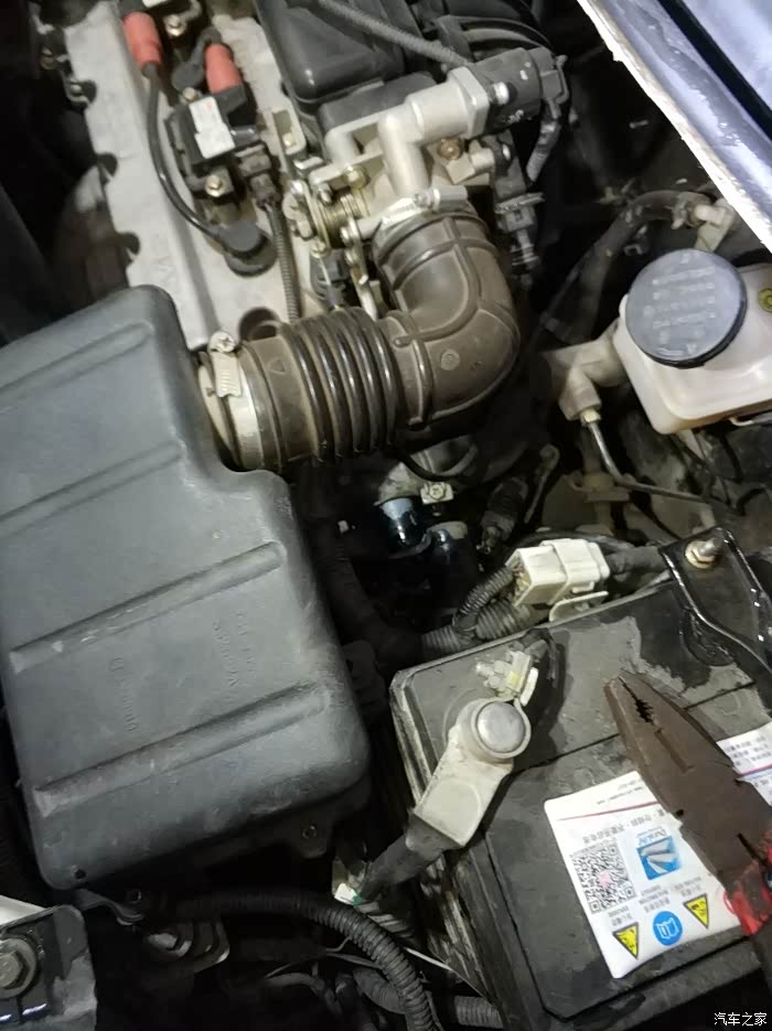 西安长安车友会为奔奔mini做保养更换防冻液