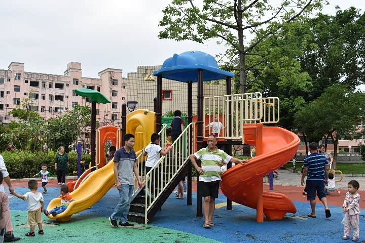 休闲娱乐的好地方广场体育公园