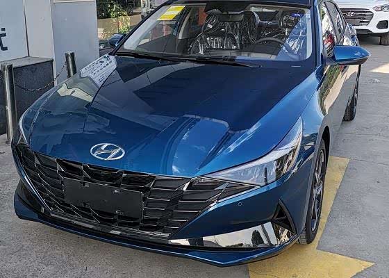 全新第七代现代伊兰特到店冰海蓝色涂装很洋气