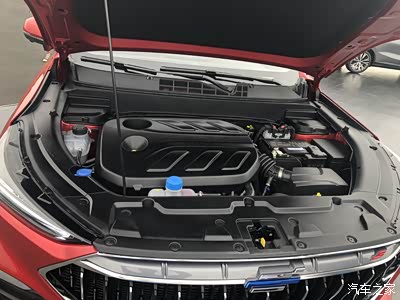 x5发动机舱.排列还是比较整齐的,重点说下动力组合