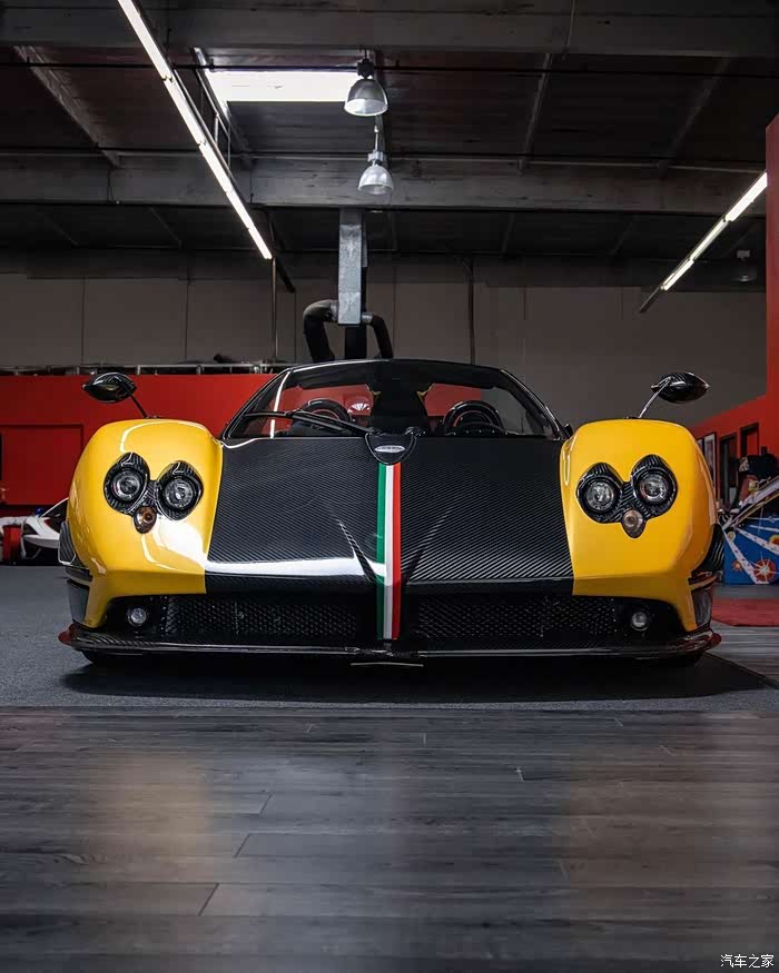 帕加尼zonda cinque roadster太奢华了.