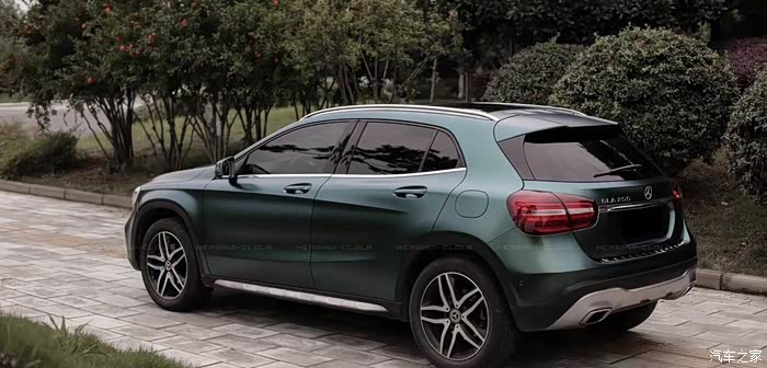 奔驰gla200改色电光墨绿后,堪称绝笔!