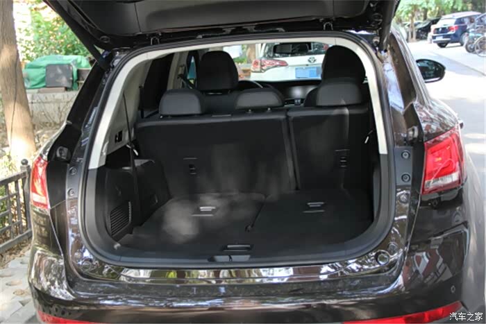 100 | 回复: 3 宝沃bx7论坛 斑驳的树影,最美的你 然后是看看后备箱