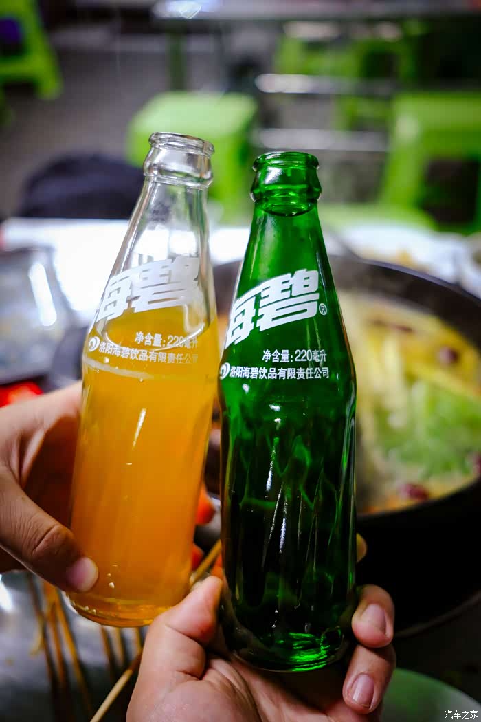 作为洛阳的本土代表,海碧拥有多种口味汽水