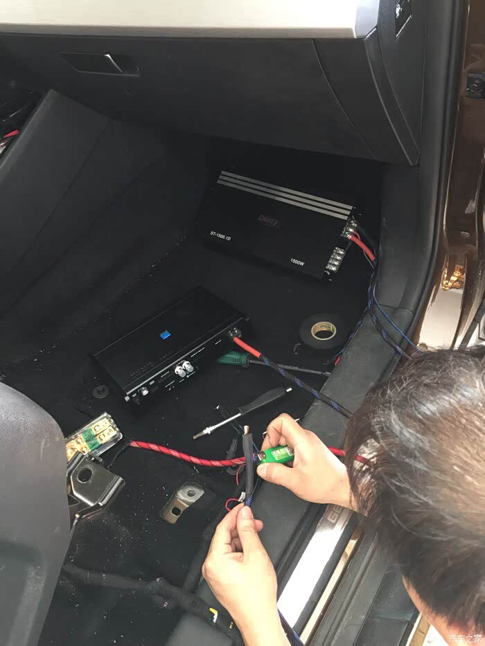 给以色列摩雷玛魅声和美国来福炮配上丹笛功放