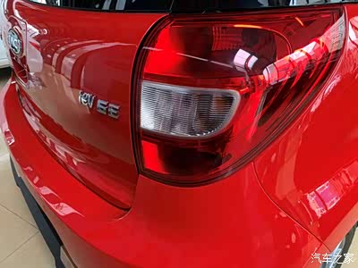 去4s店保养车,偶遇一台青春靓丽的红色车车_江淮iev6e论坛_手机汽车之