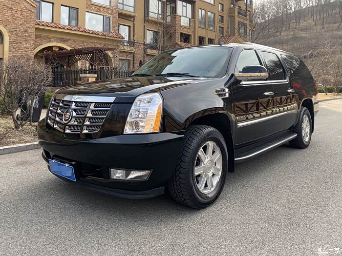 全国少见的版本!2007年凯迪拉克凯雷德6.2esv加长版!欣赏吧!