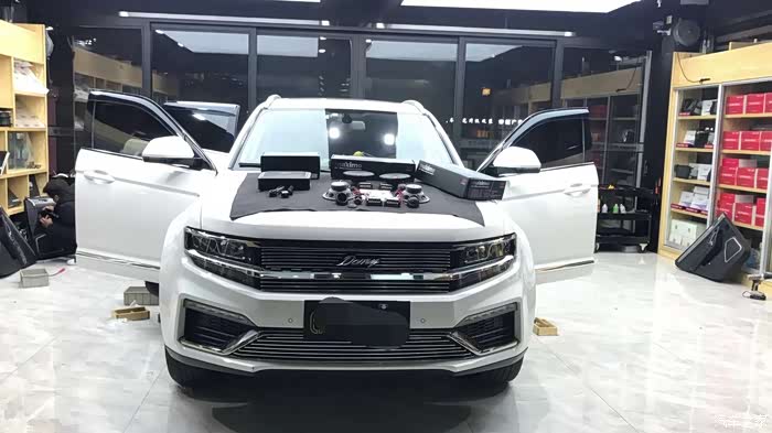 改装众泰大迈x7音响改装