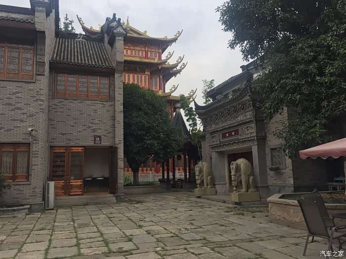 我的rx5冷冷清清的龙潭寺一游