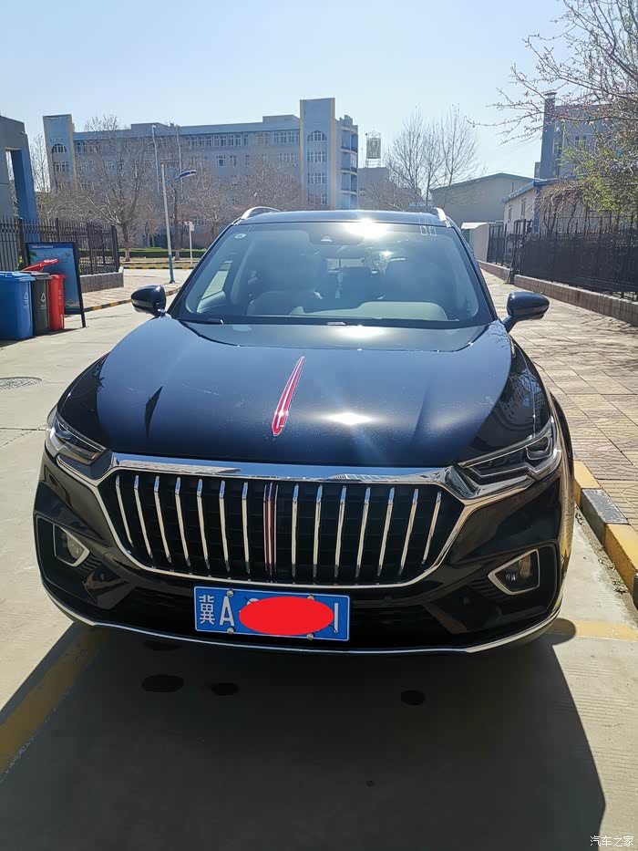 喜提红旗hs5发个照片分享下