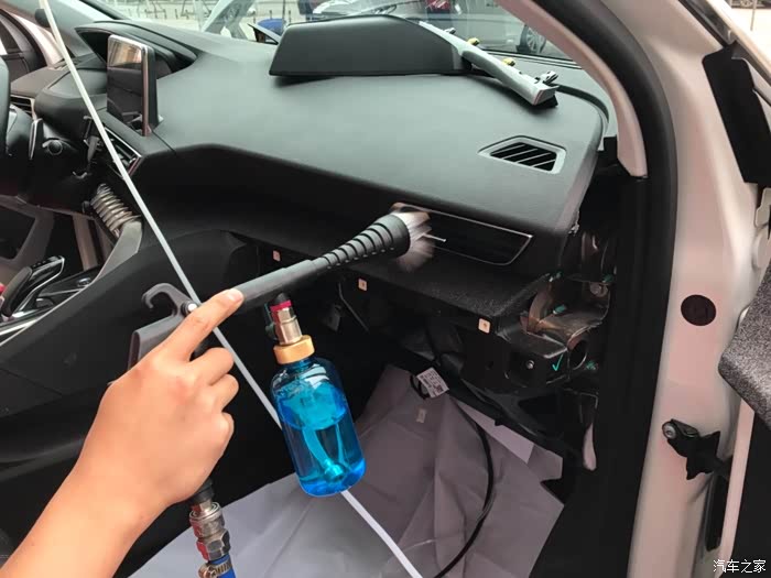 清洗空调系统 祛除异味 更换空调滤芯解决异味问题_标致5008论坛_汽车