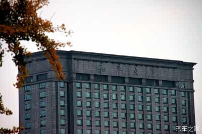 开cs55带着表妹自驾游南京鸡鸣寺求姻缘之旅