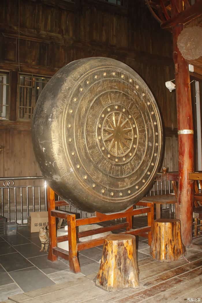 苗族民族特色铜鼓.