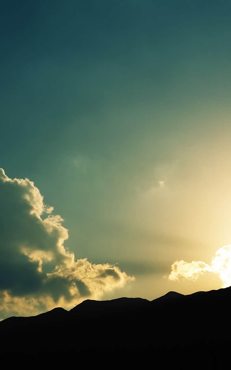 在路上不像驿夫那样追赶路程,而是像履行家似的沿途观赏