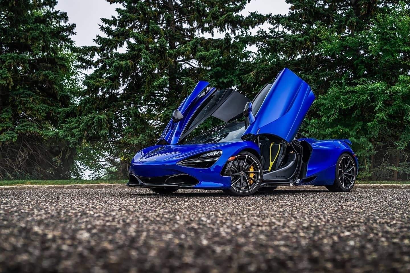 mclaren 720s 亮眼的蓝色,炫酷满分.