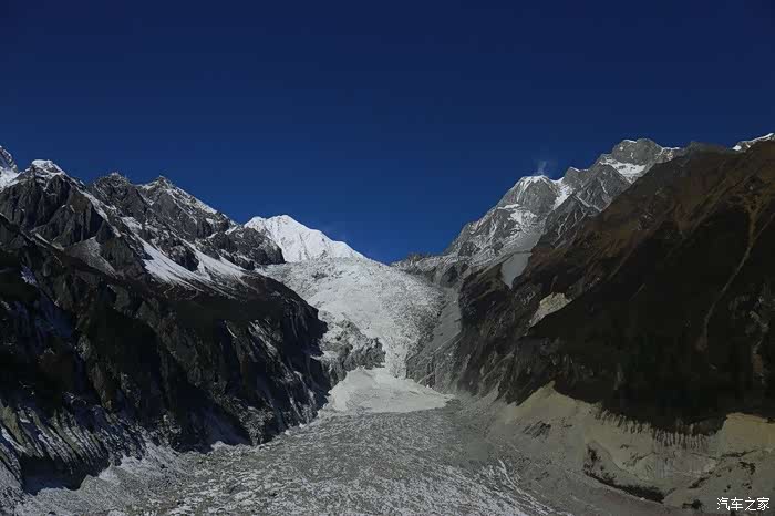 青藏高原东缘的极高山地-海螺沟