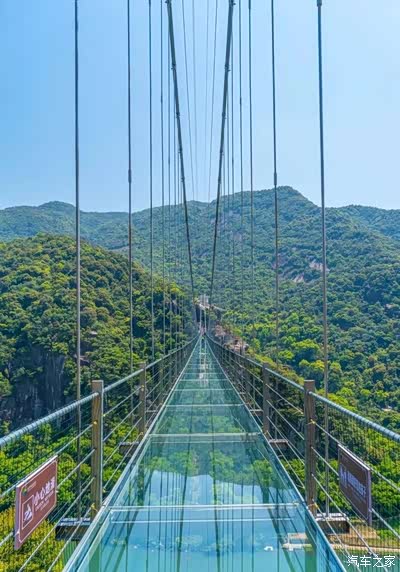 福建省最长悬空玻璃天桥 让你感受身心双重凉凉 宁德杨家溪玻璃栈道