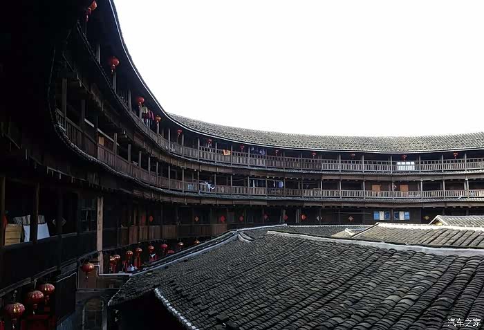 走进永定土楼感受浓厚客家文化
