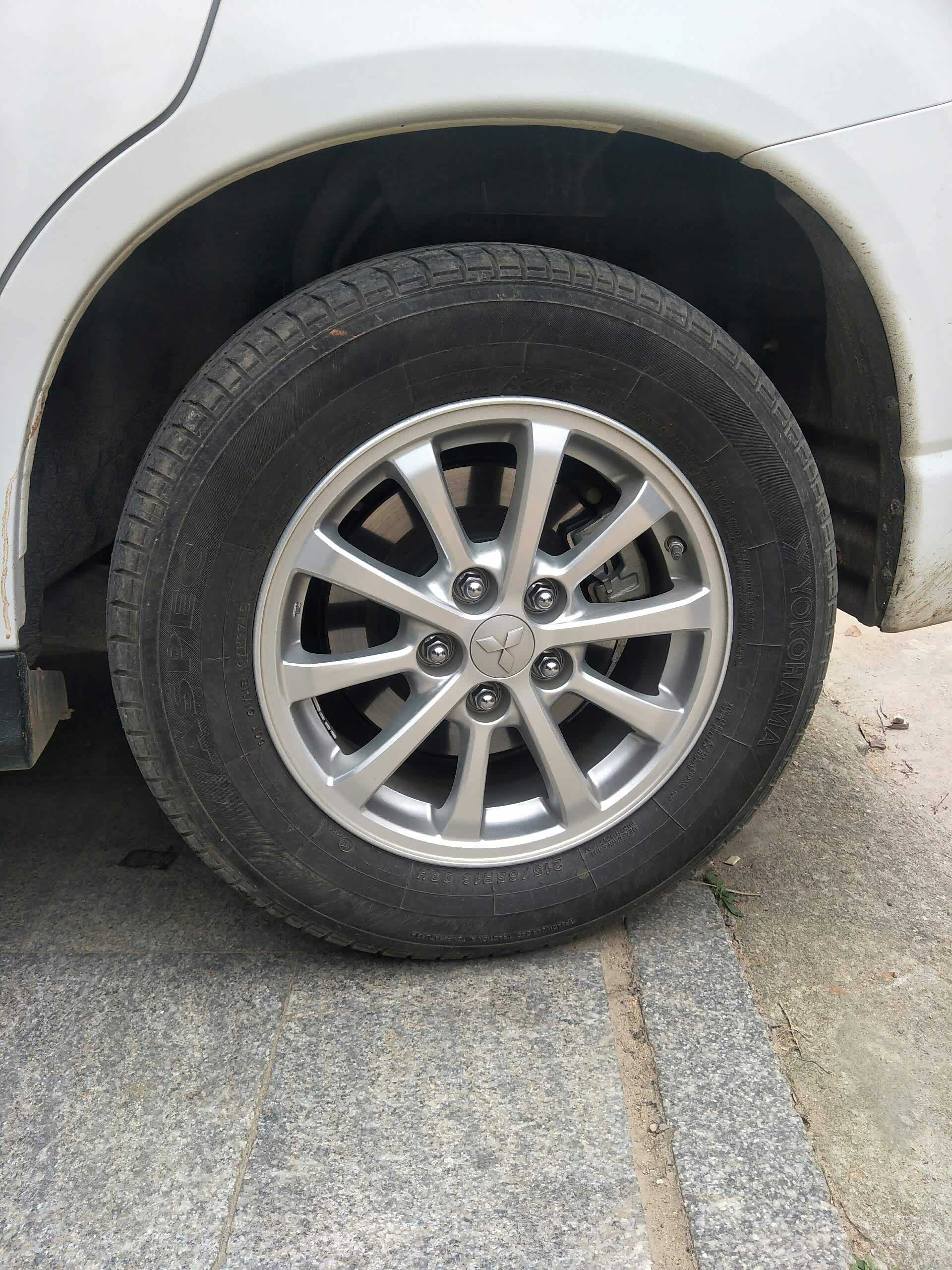 出劲炫16寸原车轮胎