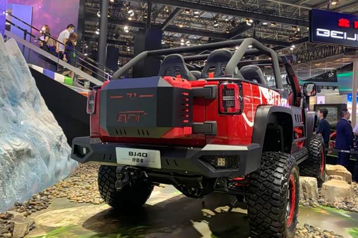 北京bj40狩猎者在北京车展上亮相