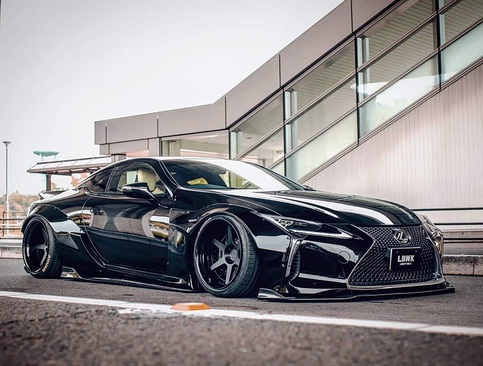 liberty walk改装 雷克萨斯lc500依旧霸气硬朗