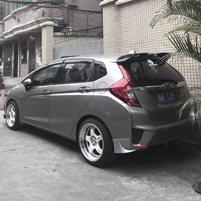 本田飞度gk5改装workwheels抛边轮毂 继续升级