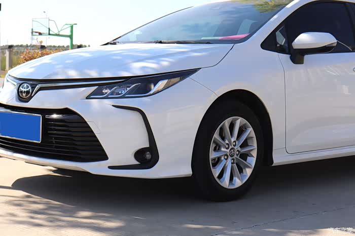 不盲目追求够用就好卡罗拉豪华版用车分享