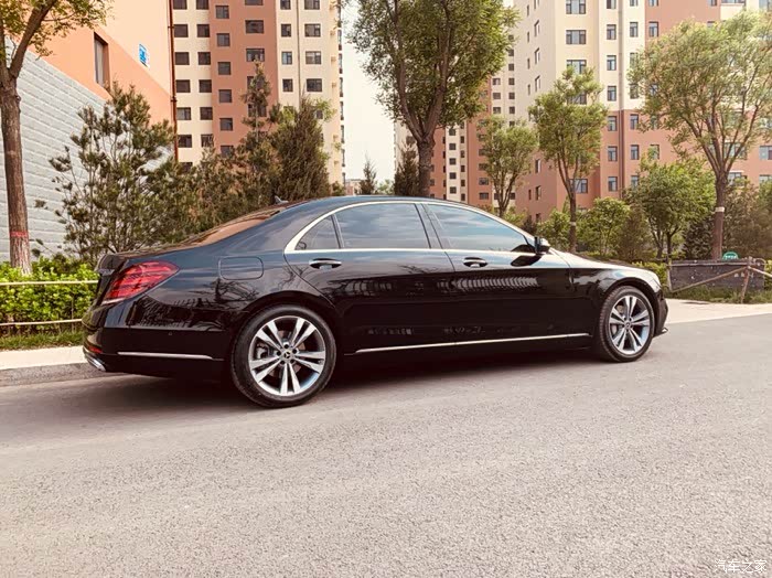 宝马5系升级奔驰s350l豪华作业