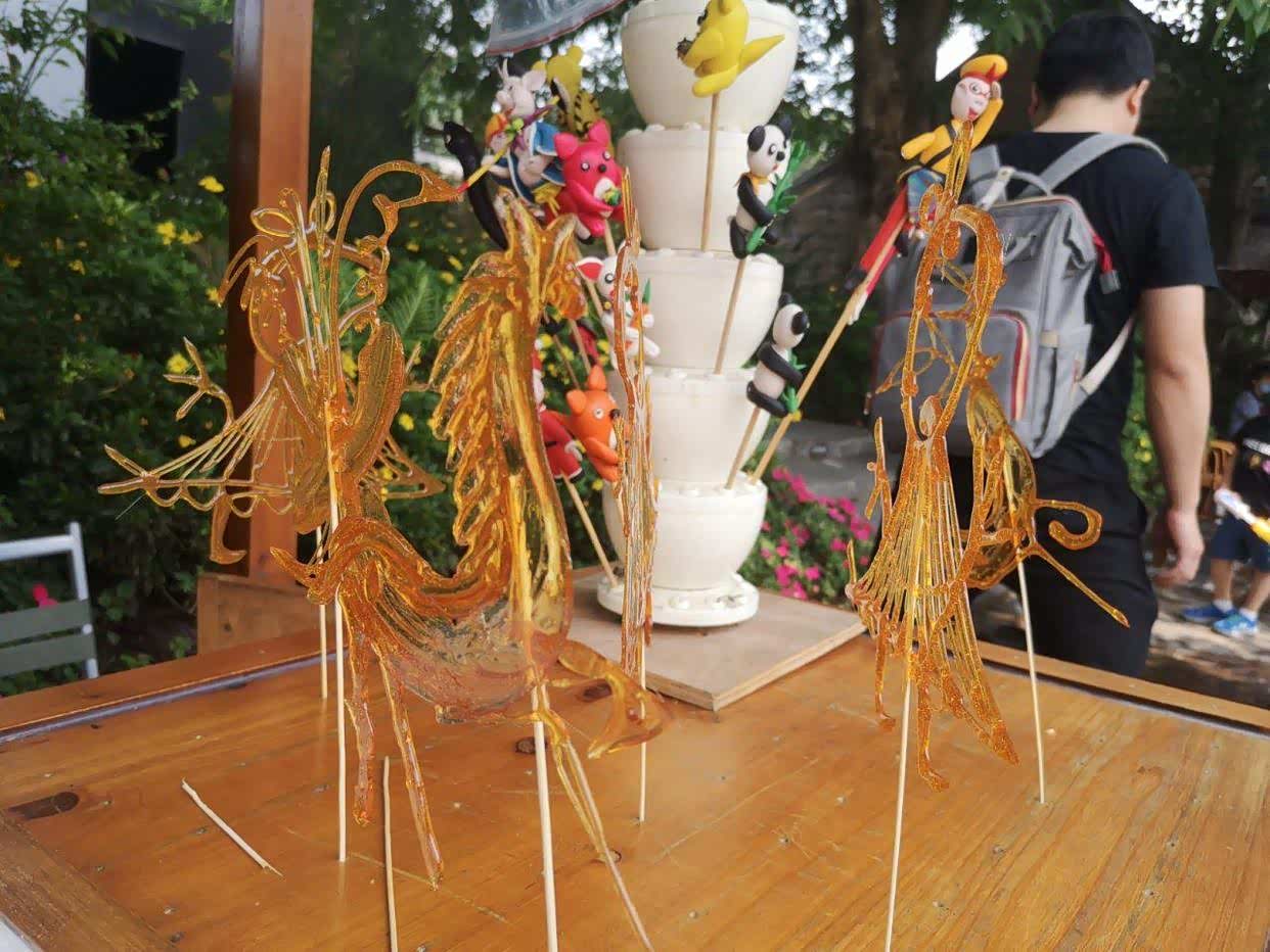 成都安仁古镇的糖人儿舔一舔还是小时候的味道巴适