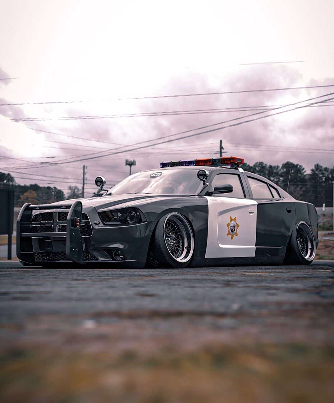 道奇警车改装也疯狂～假如国内允许改装车,你会选择加装改装吗?