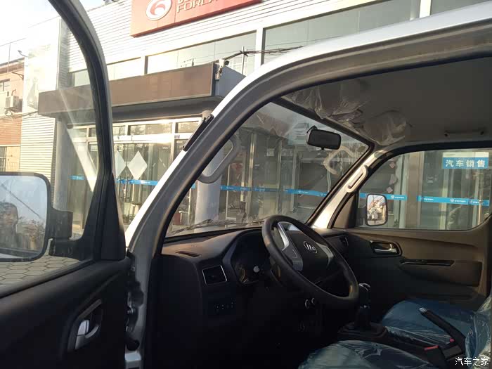 老油条上线照看新手了