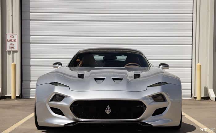 本质上是一辆强化版的道奇蝰蛇srt