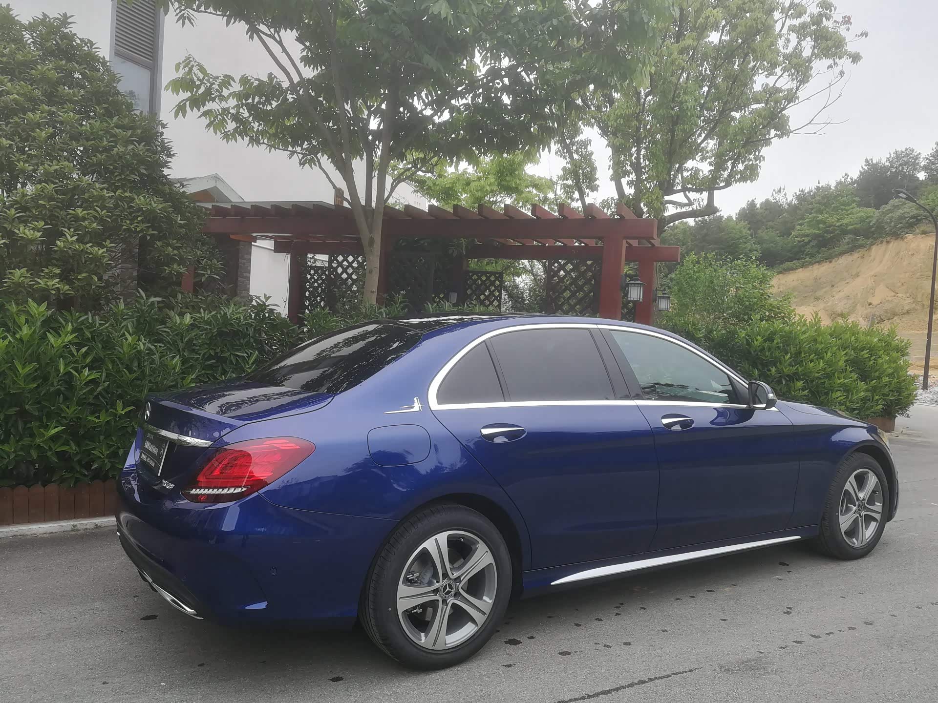 求奔驰c宝蓝色实车照片