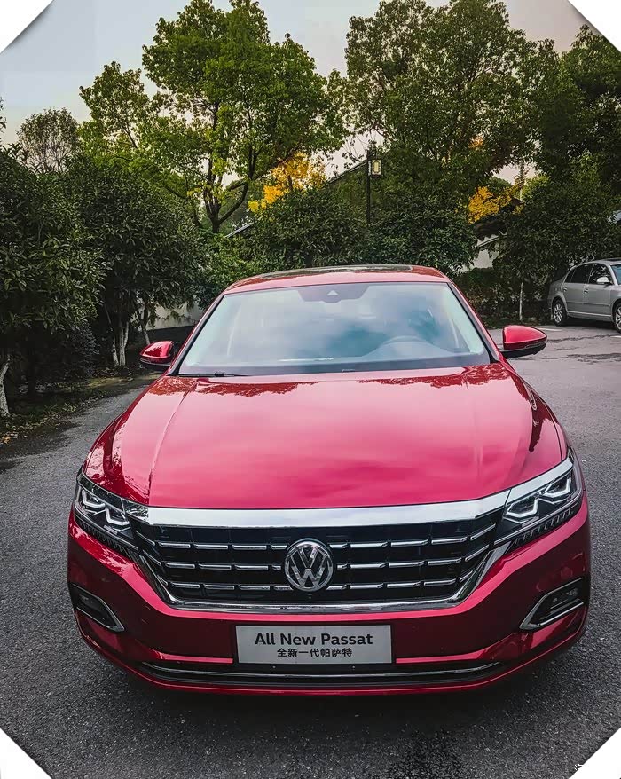 车景美图赏析红色帕萨特给你不一样的景