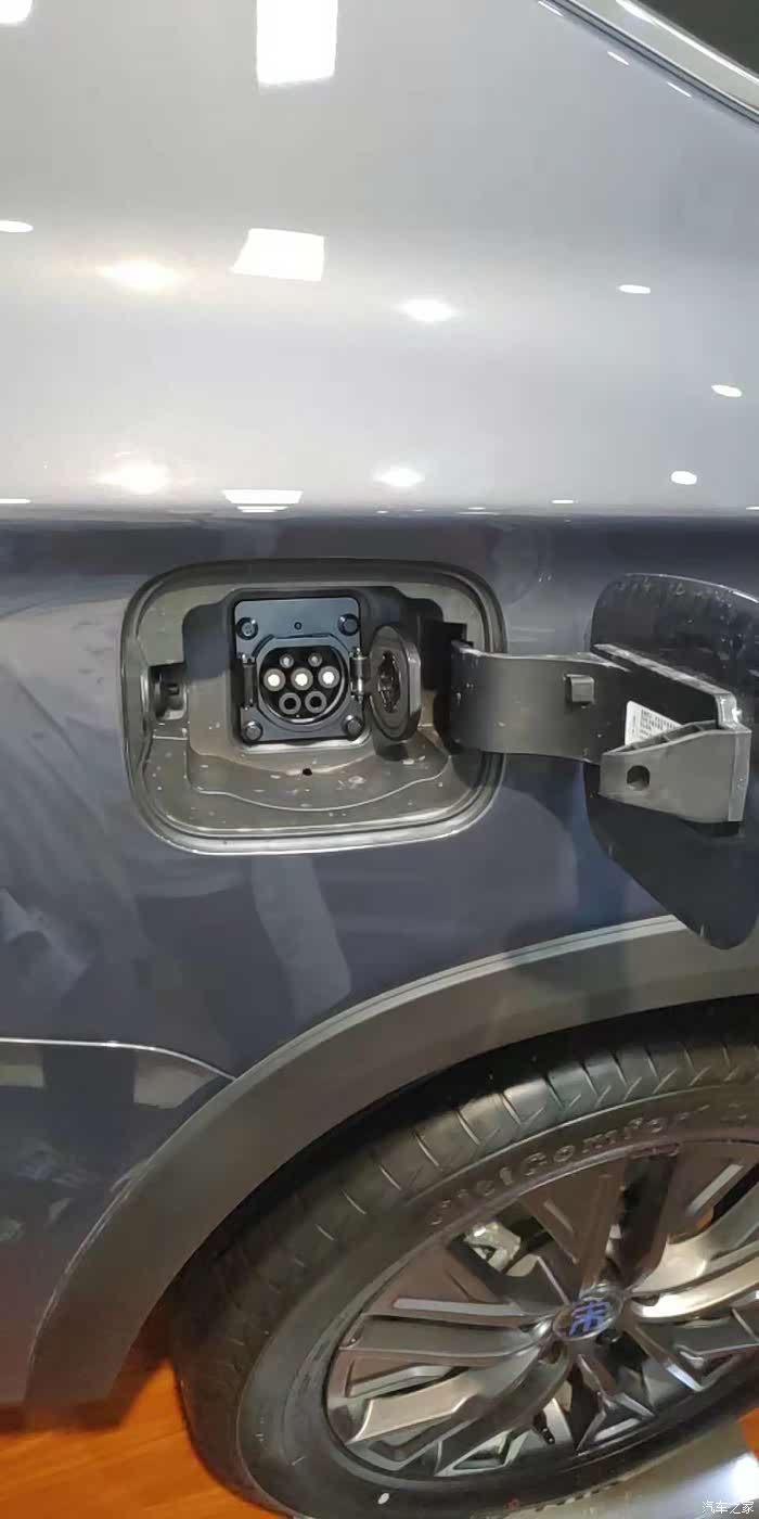 【申精】宋大美到店,0距离体验比亚迪当家大妹子的美.