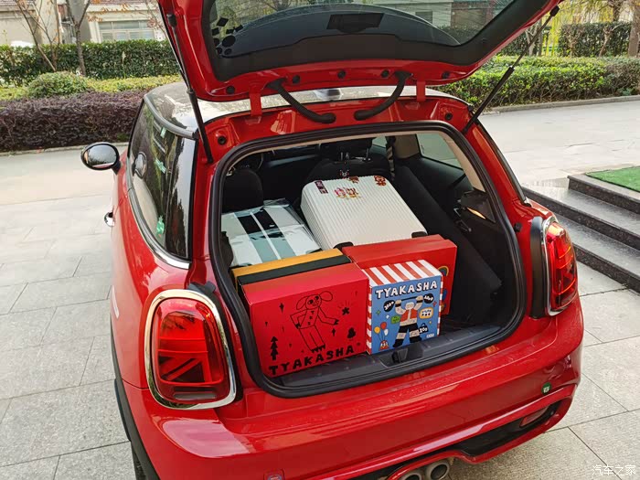 双十一大征集谁说宝马mini后备箱不能装不信你看