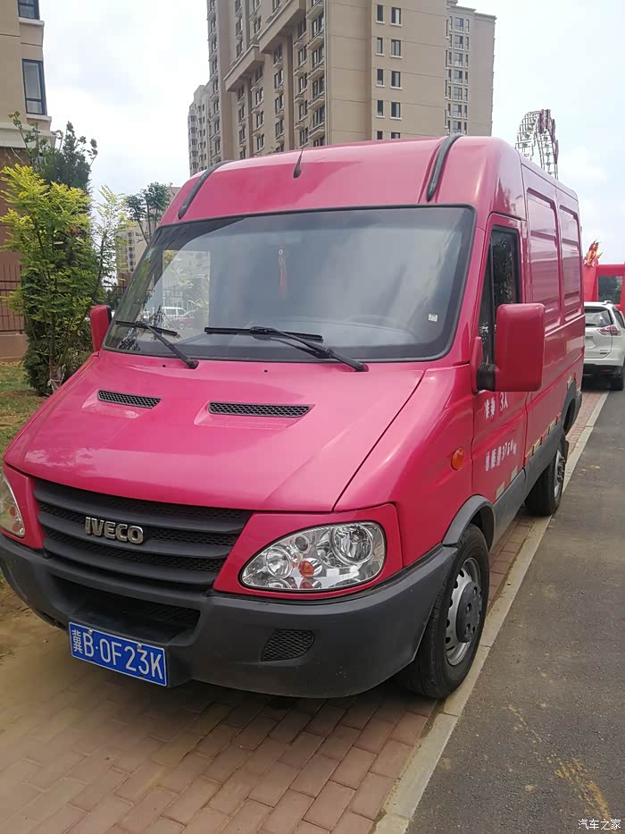 依维柯宝迪厢式货车