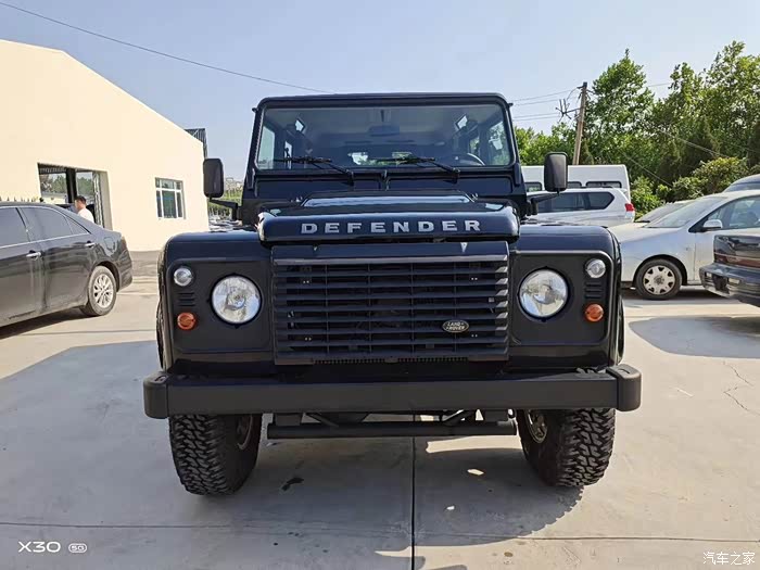 一代经典 路虎卫士110四门版