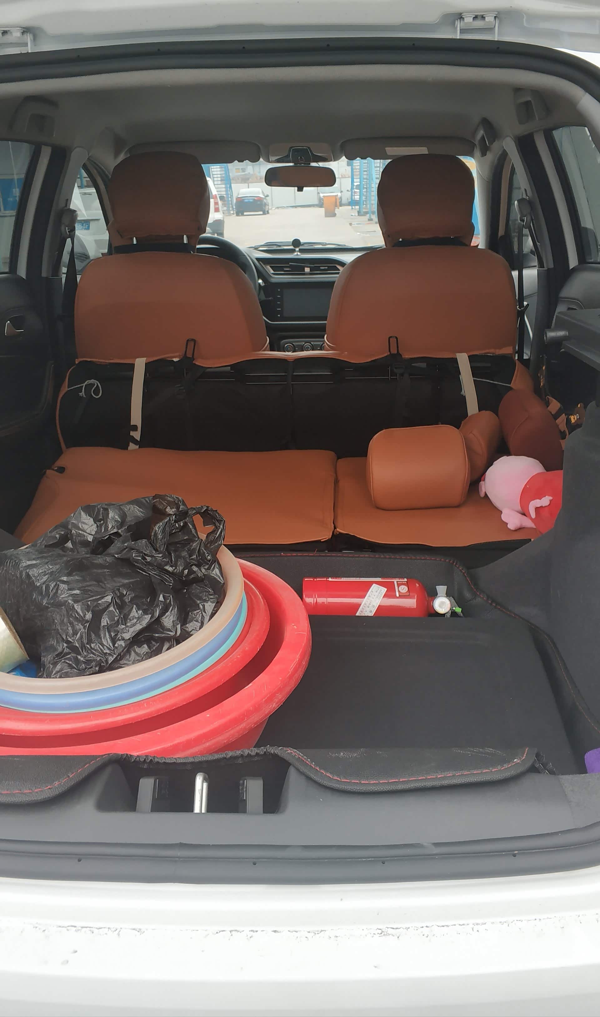 瑞虎3x座椅能放平吗?谁有照片?