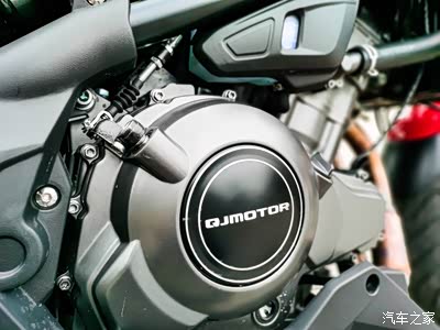 这个发动机,据说是钱江给哈雷小排量街车设计的