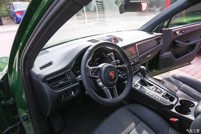 新款macan曼巴金提车作业之真皮内饰