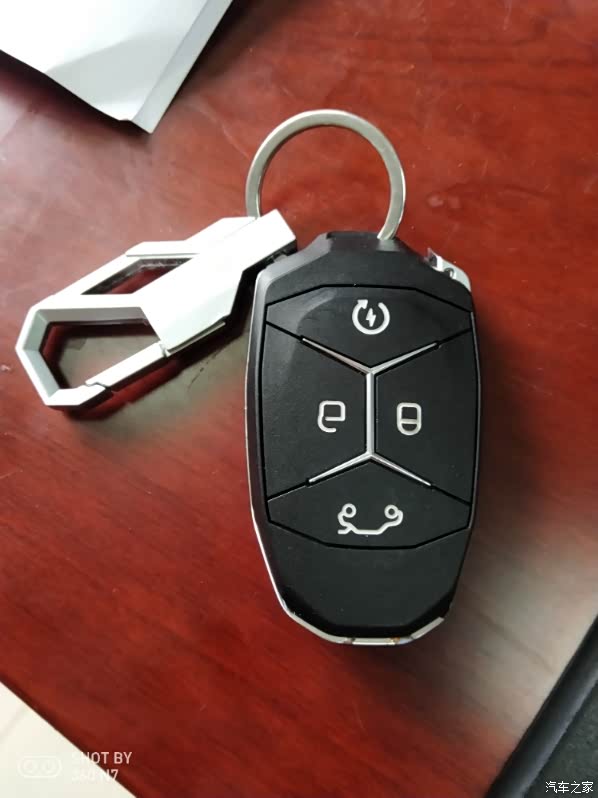 领克01钥匙更换电池