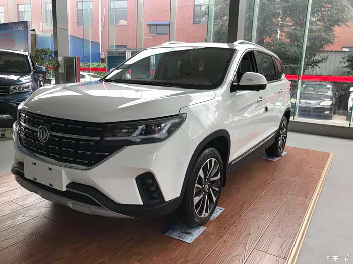 风行t5白色高清大图外观篇