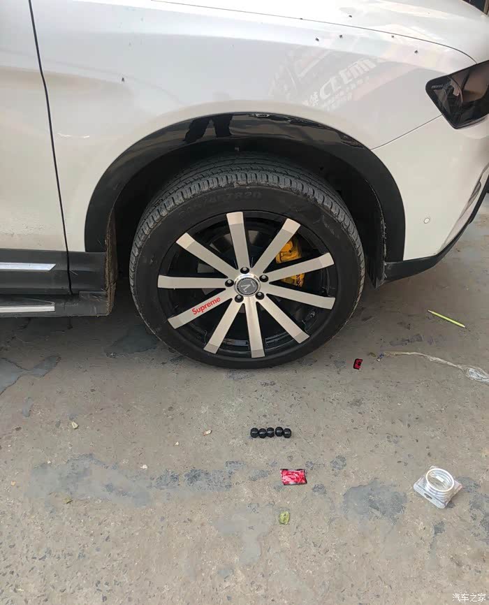 哈弗h6coupe改成高亮黑色轮眉