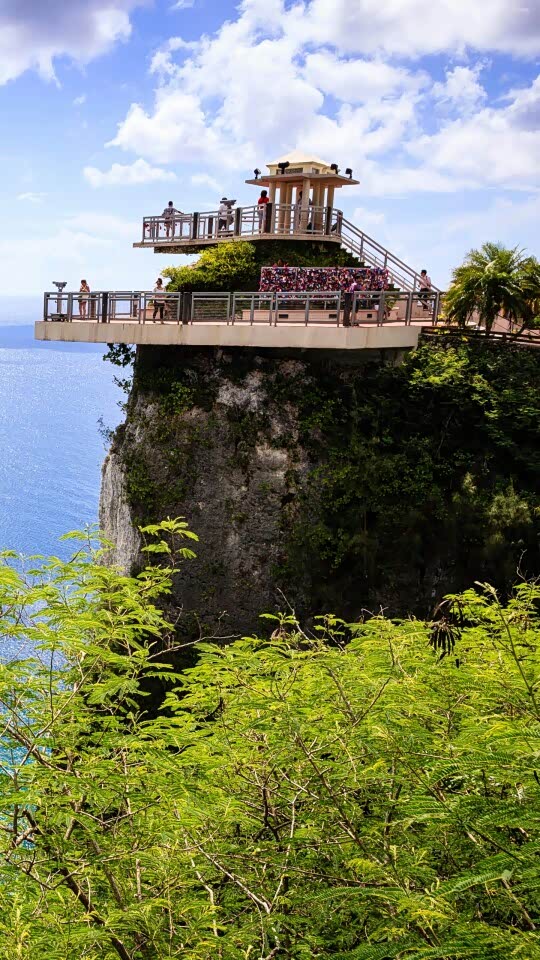 不是为了看风景,而是为了去天地的尽头会一会自己.