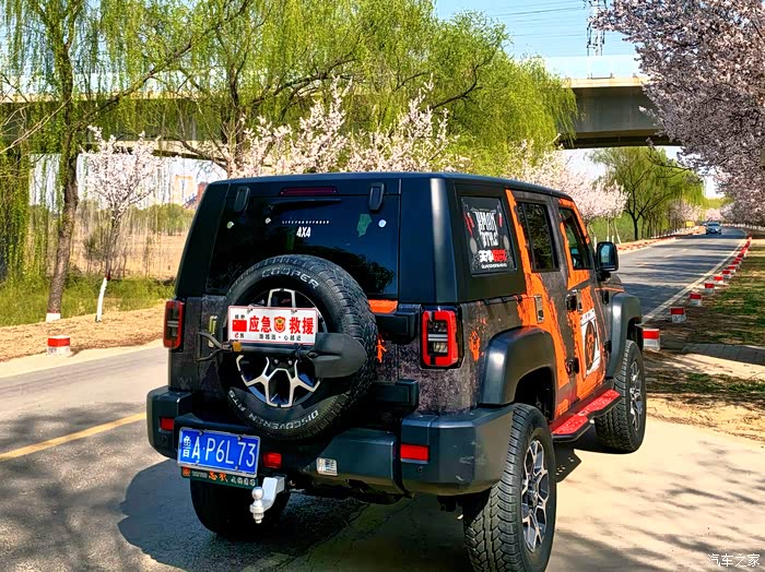 山东首辆网红叙利亚末日涂装生化危机bj40l