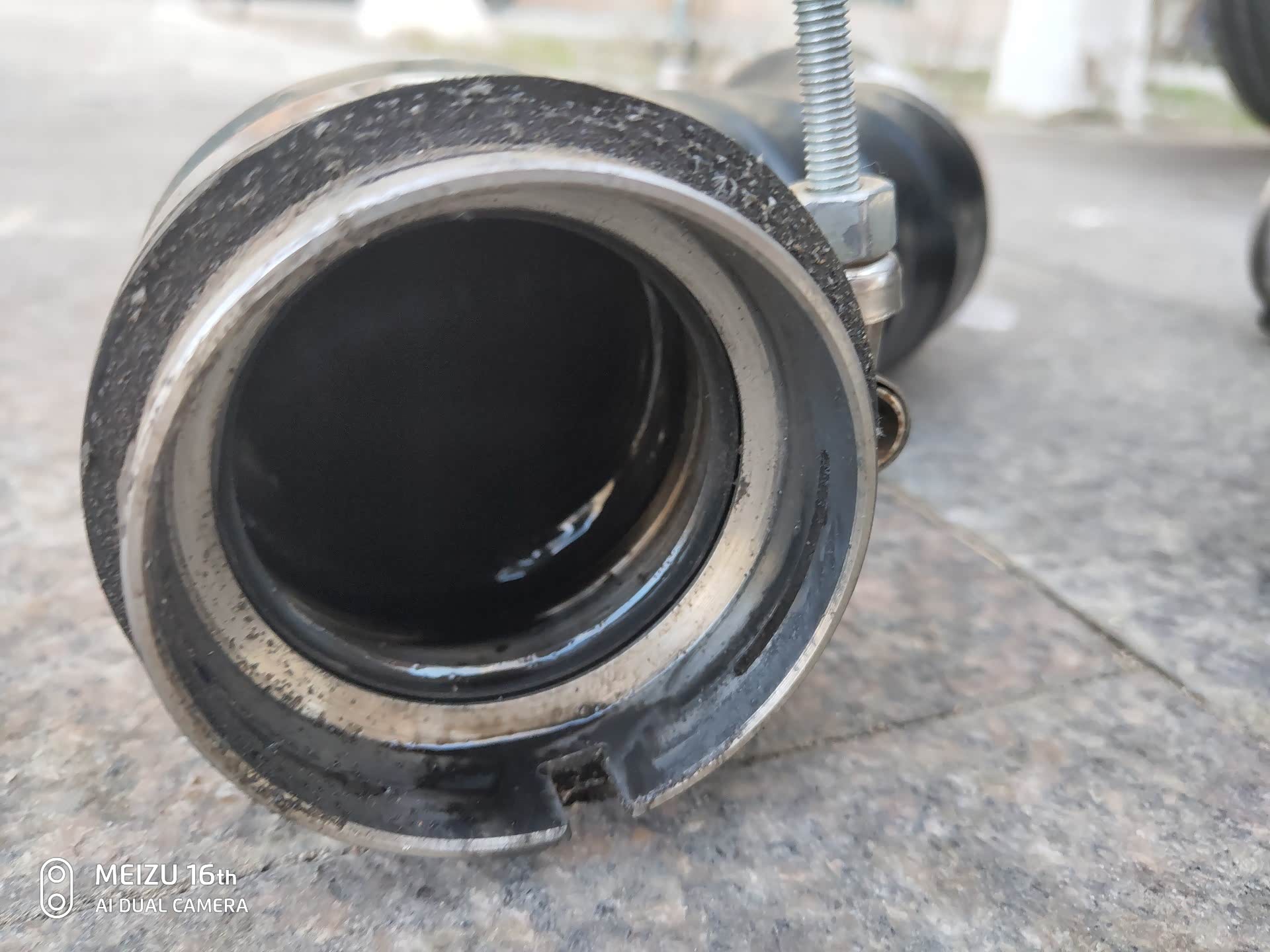 柴九涡轮增压管二次改装作业