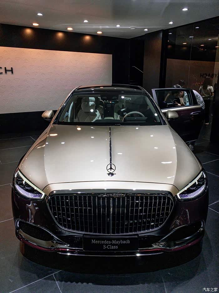 因为它是全新迈巴赫,所以一切都变得与众不同.
