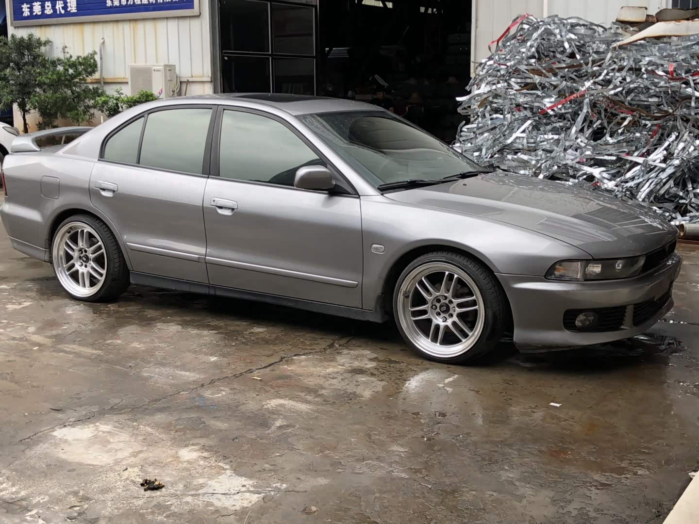 经典八代三菱戈蓝!发个帖!算是留个念想.