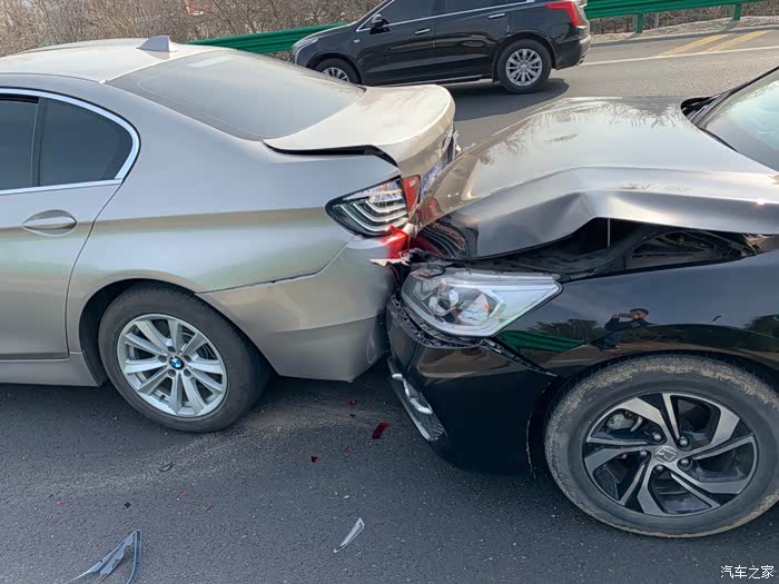 【图】2017款宝马5系被***雅阁追尾_宝马5系论坛_汽车之家论坛